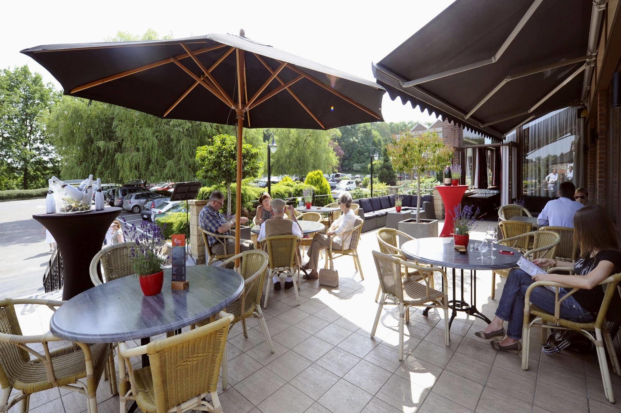 Hotel Restaurant Van Der Valk Nivelles-Sud Экстерьер фото