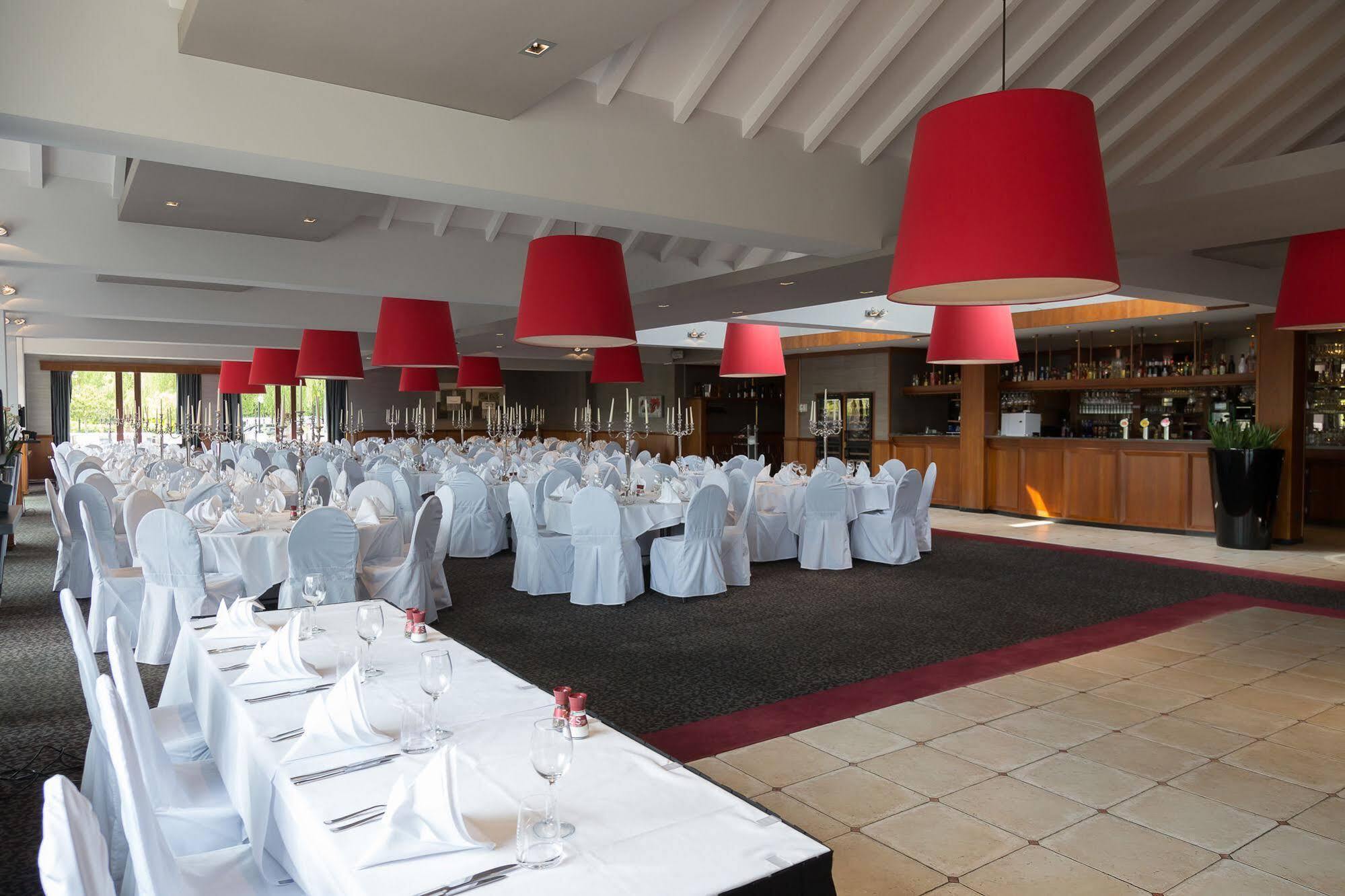 Hotel Restaurant Van Der Valk Nivelles-Sud Экстерьер фото