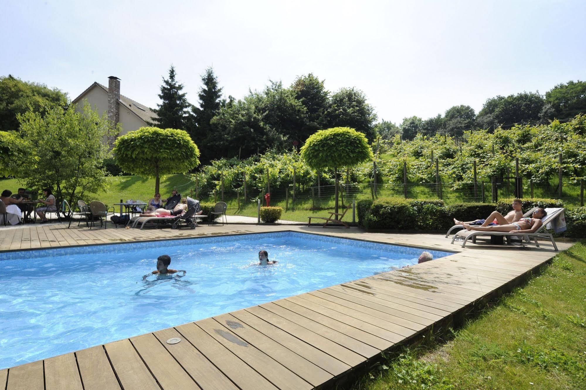 Hotel Restaurant Van Der Valk Nivelles-Sud Экстерьер фото