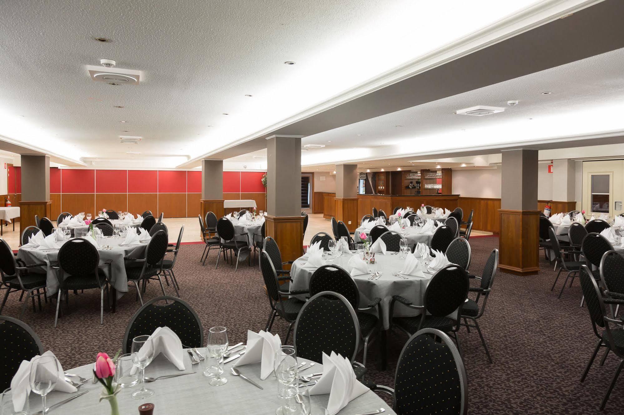 Hotel Restaurant Van Der Valk Nivelles-Sud Экстерьер фото
