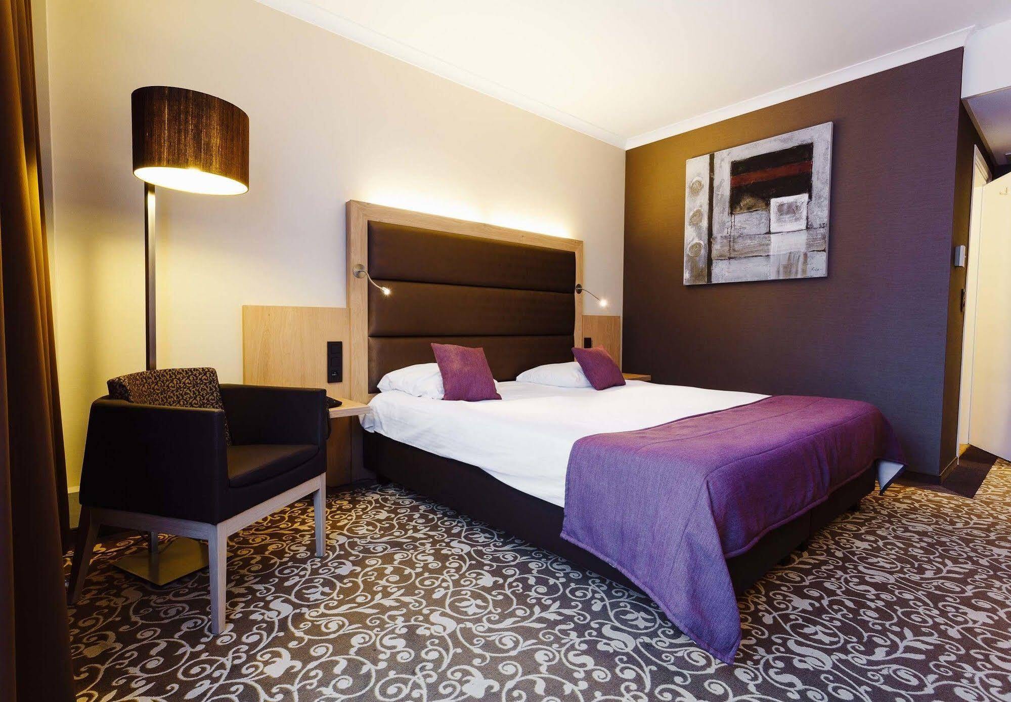 Hotel Restaurant Van Der Valk Nivelles-Sud Экстерьер фото