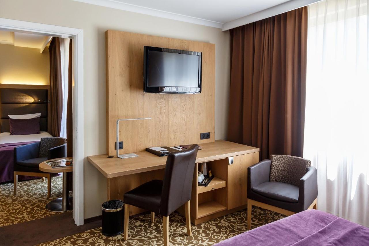 Hotel Restaurant Van Der Valk Nivelles-Sud Экстерьер фото